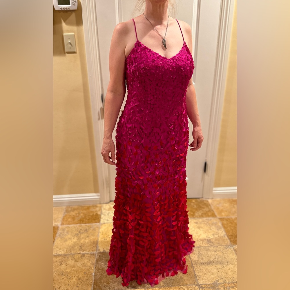 One of a kind stunning gown - Picture 1 of 3